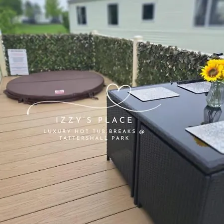 Izzy'S Place At Tattershall Lakes Exterior photo