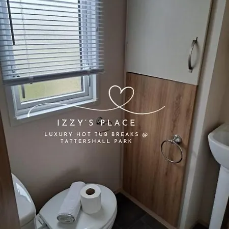 Izzy'S Place At Tattershall Lakes Exterior photo