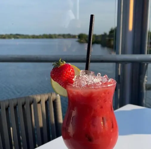 Izzy\'S Place At Tattershall Lakes